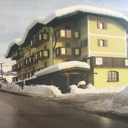 Tosa Hotel 3*
